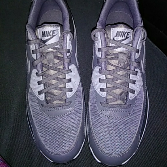 womens air max size 10